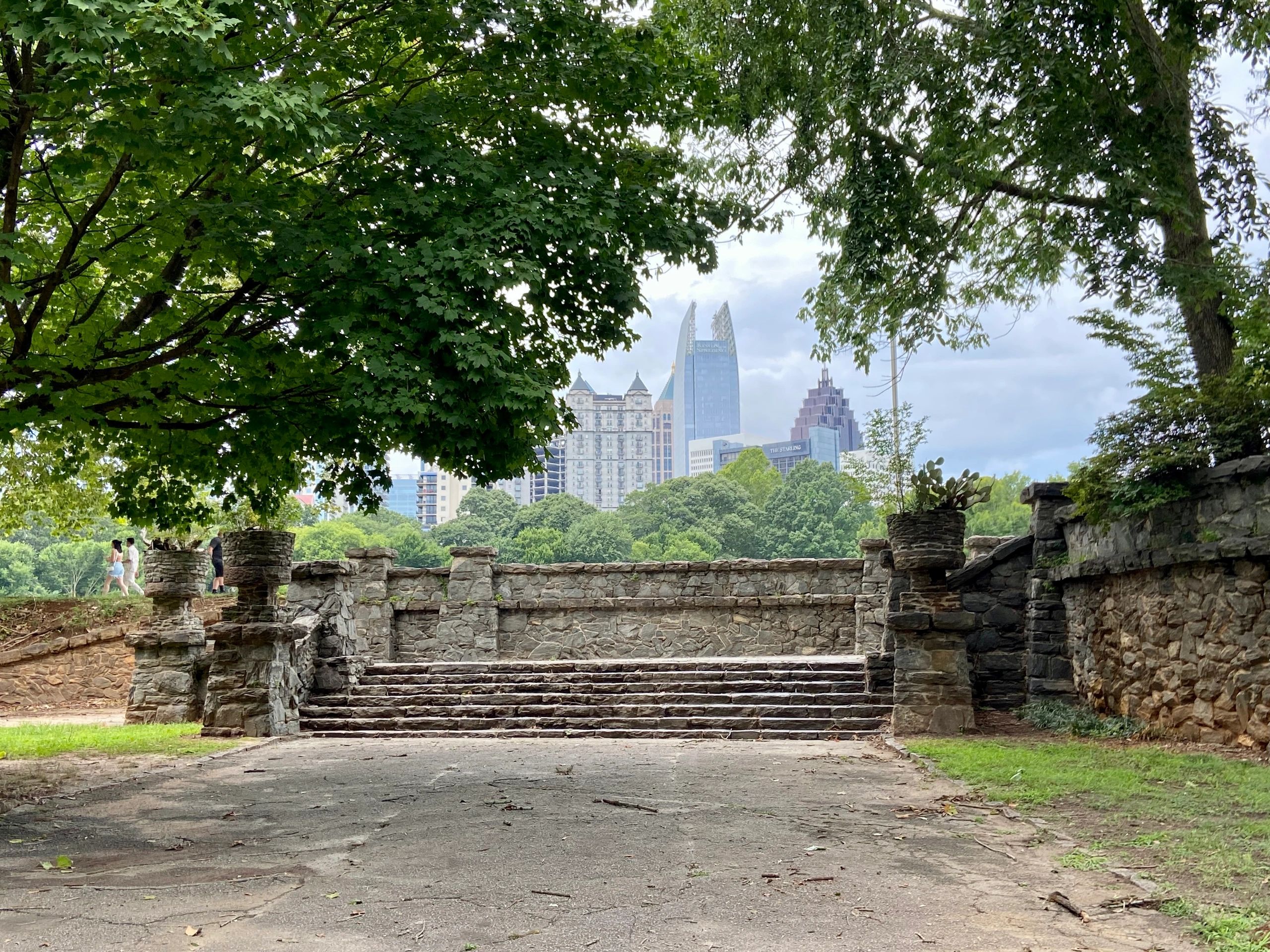 Atlanta landscaping team outdoor